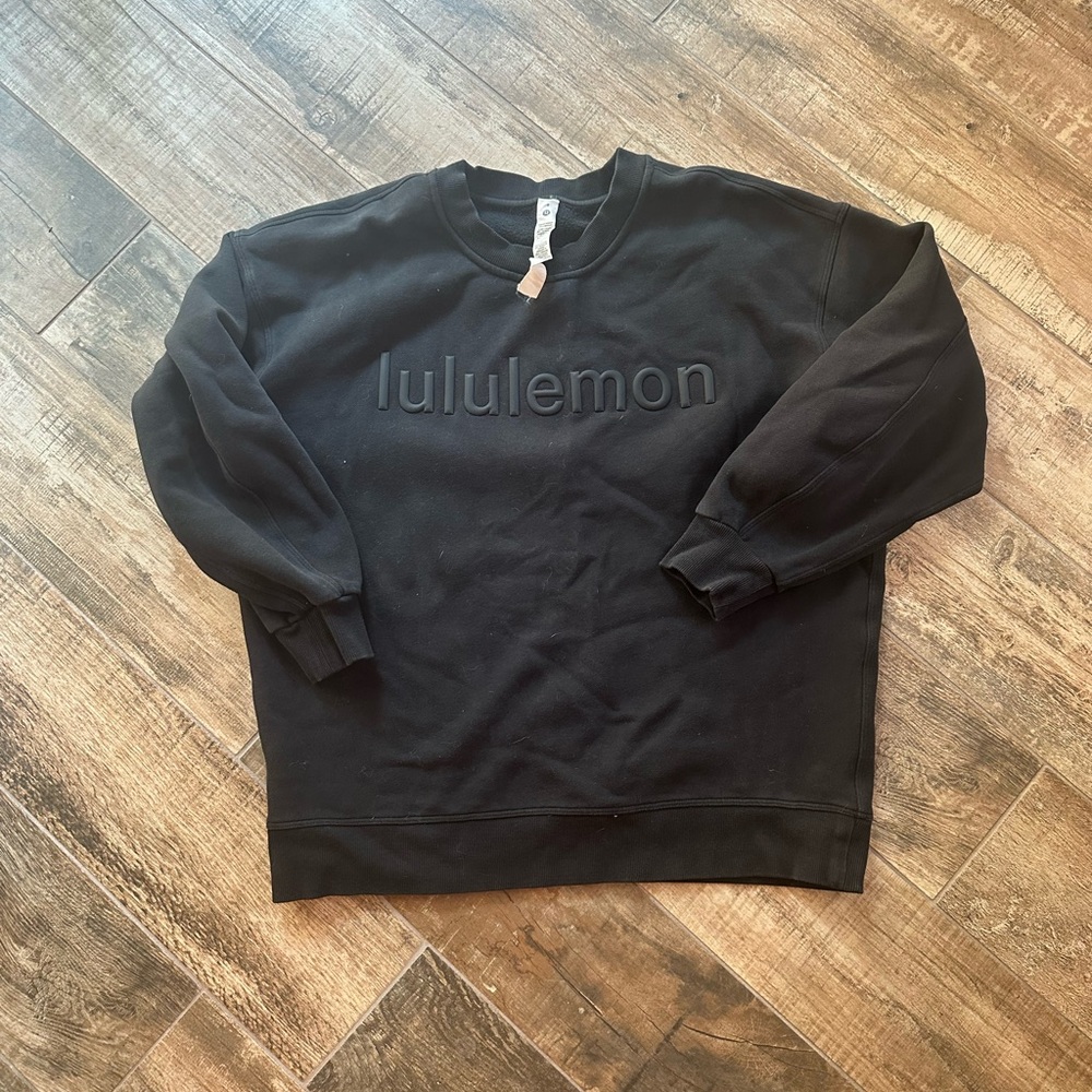 Lululemon crewneck